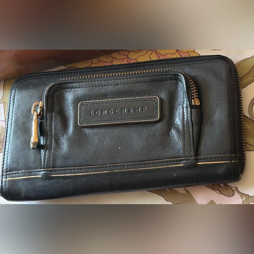 Longchamp wallet